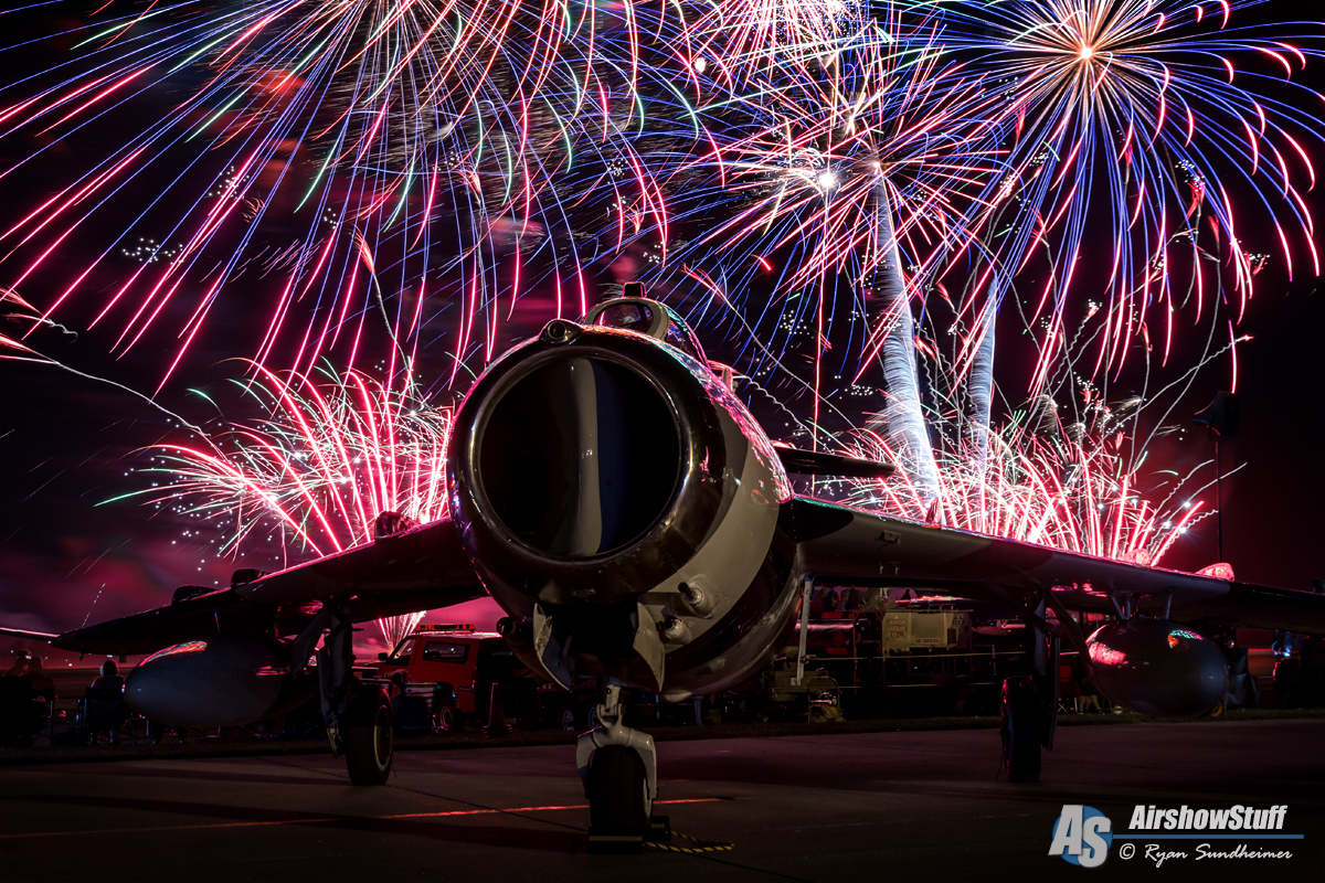Fireworks_MiG-17_web.jpg
