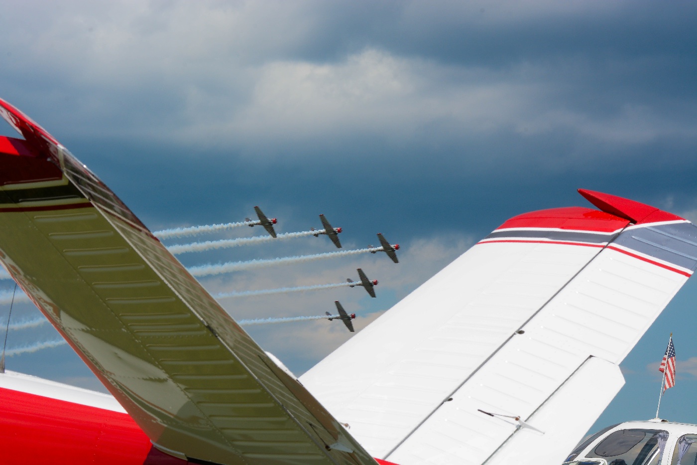 Skytypers in a V-tail.