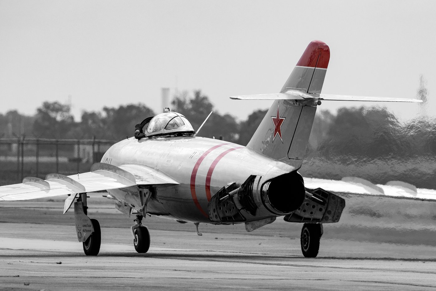 MiG-17_03.jpg