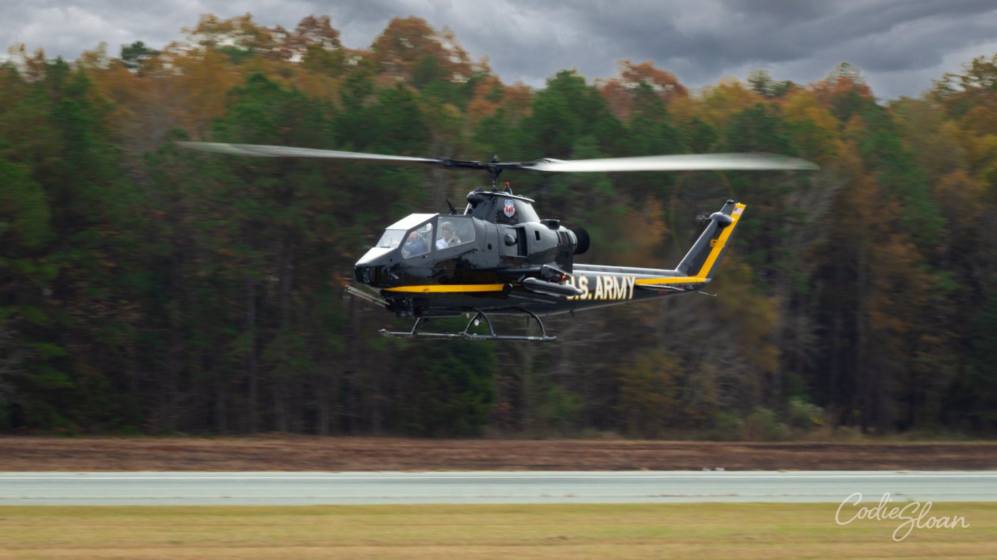 AH-1 Cobra 1.jpg