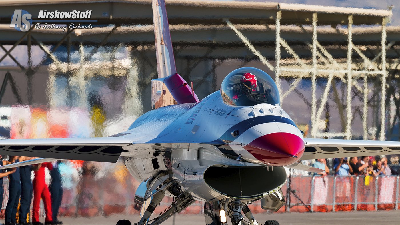 USAF Thunderbirds Taxi In - Aviation Nation 2016