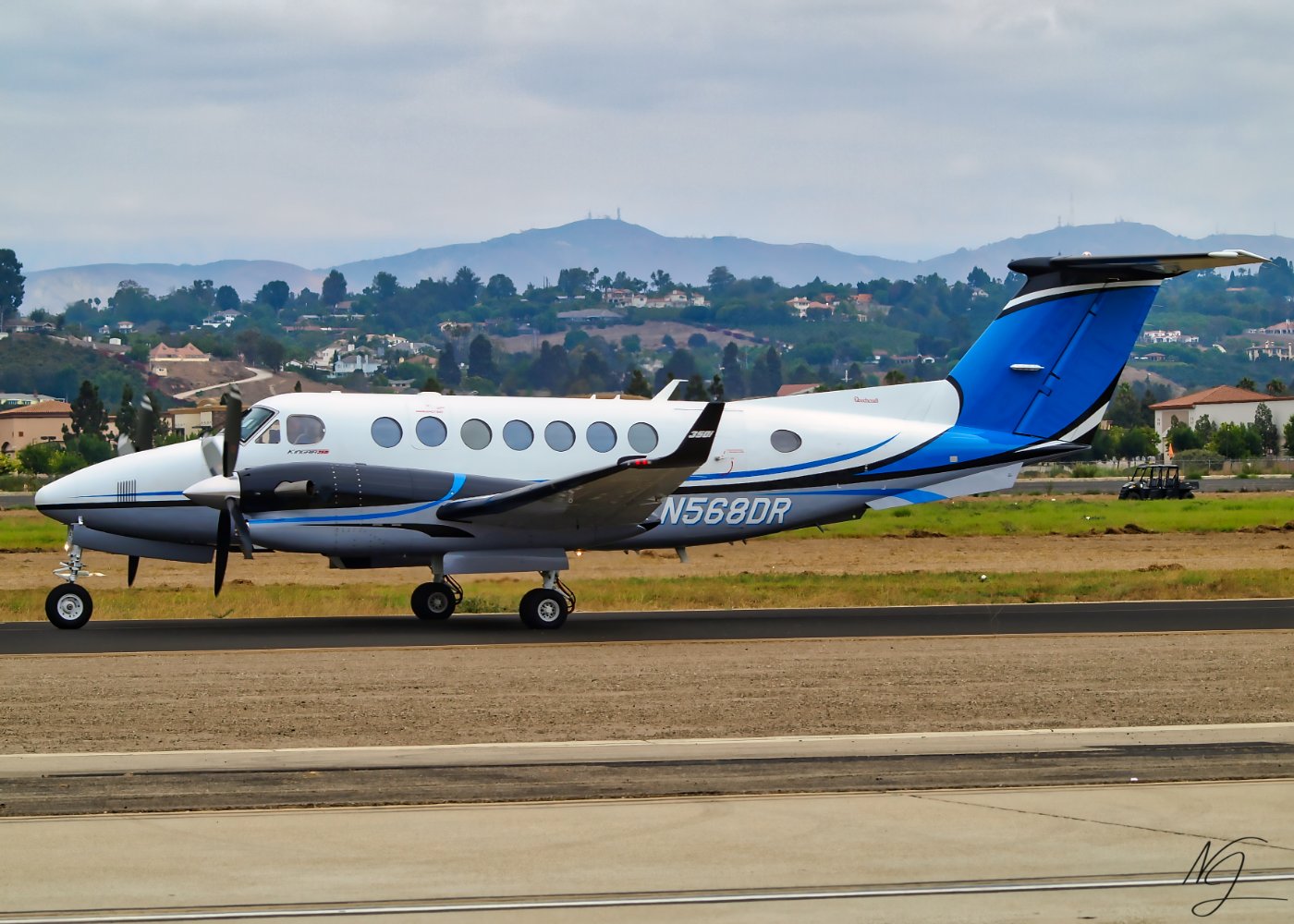 Beechcraft 300 Super King Air N568DR (Taxi - Not apart of the show)